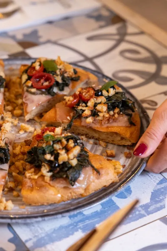 Pizza con cime di rapa